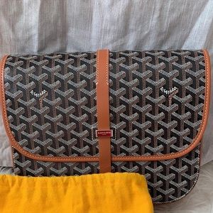 Goyard Belvedere 2 MM ( 26 cm x 23 cm x 7 cm)